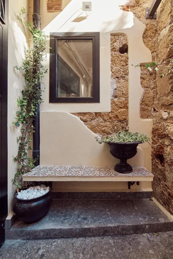 L' Hotellerie Easy Suites Palermo 2*,